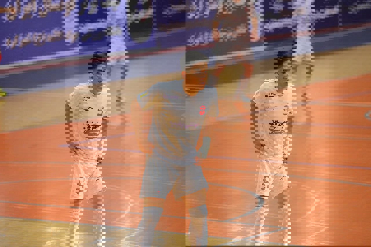 2221882