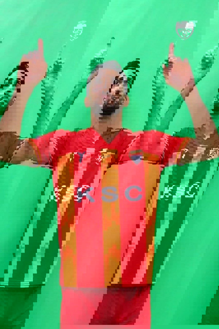 2221893