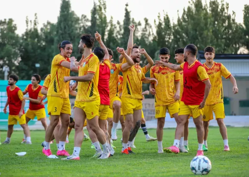 تمرین صدرنشین لیگ با این همه روحیه!