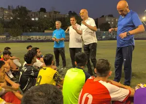 شور و شوق استقلال زاهدان در نازی‌آباد(عکس)
