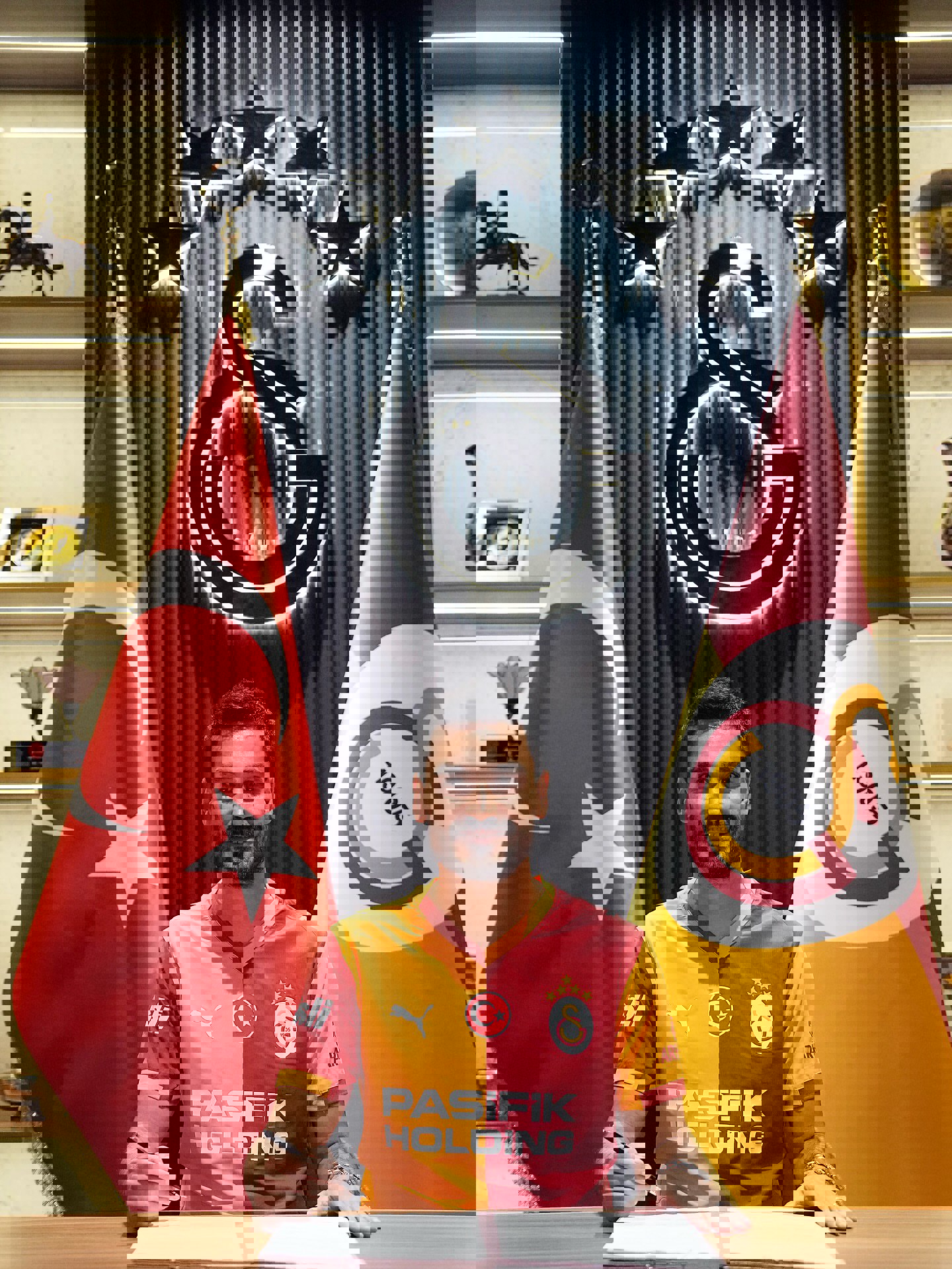 2222443