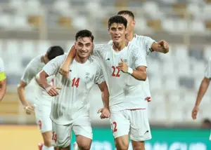 فرار 22 از راست و 2 گل برای ایران (عکس)
