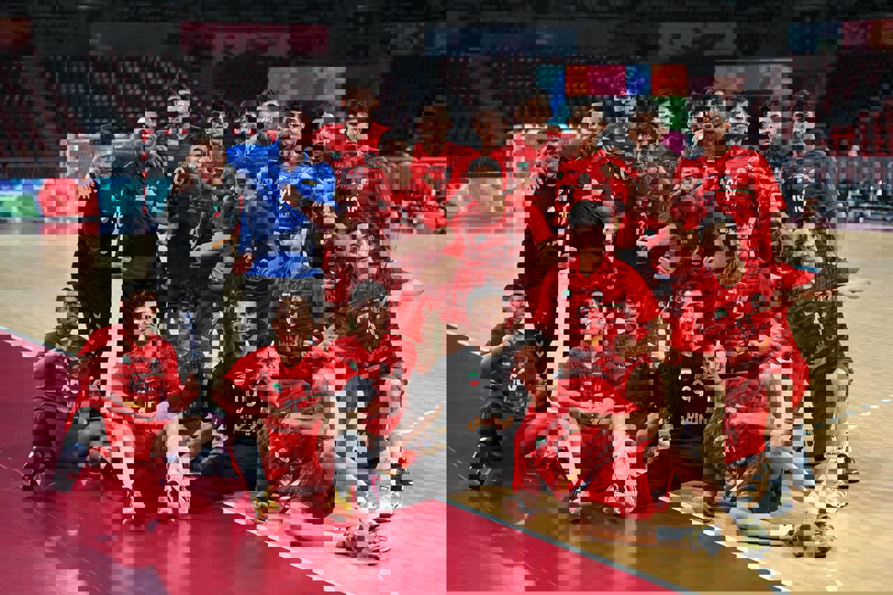 2222942