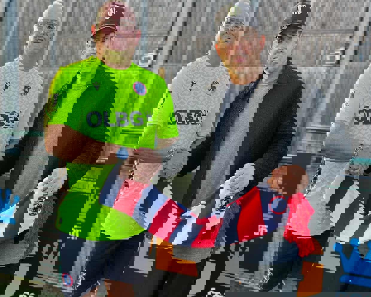 2223142
