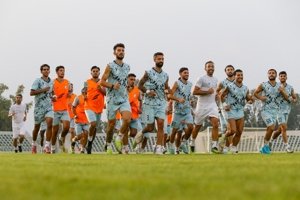 استقلال هفته بعد دوباره در کیش اردو می‌زند!
