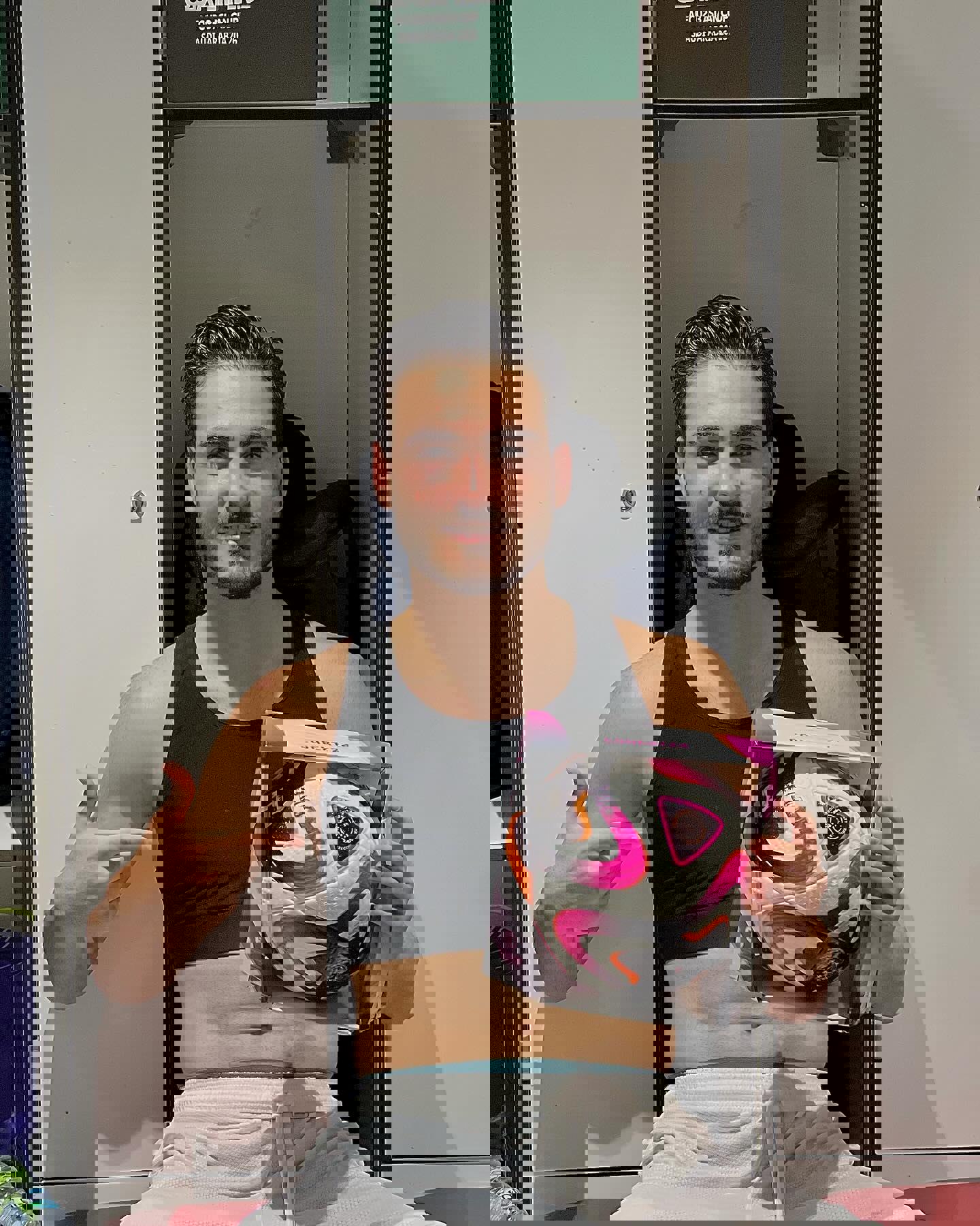 2223518