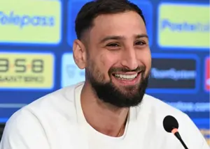 دوناروما، هالندِ دروازه‌بان‌ها!