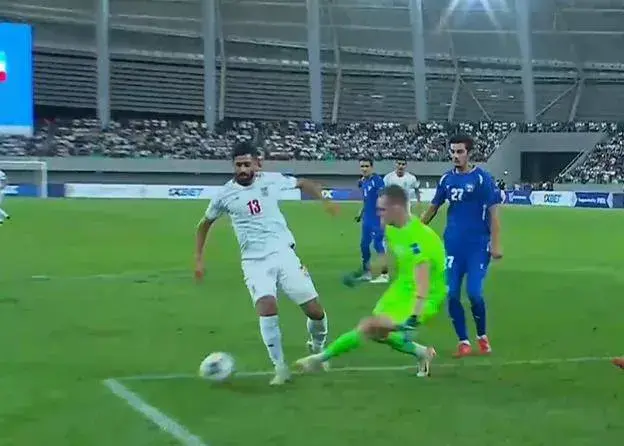 پنالتی مردود ایران را ببینید و قضاوت کنید! (عکس)
