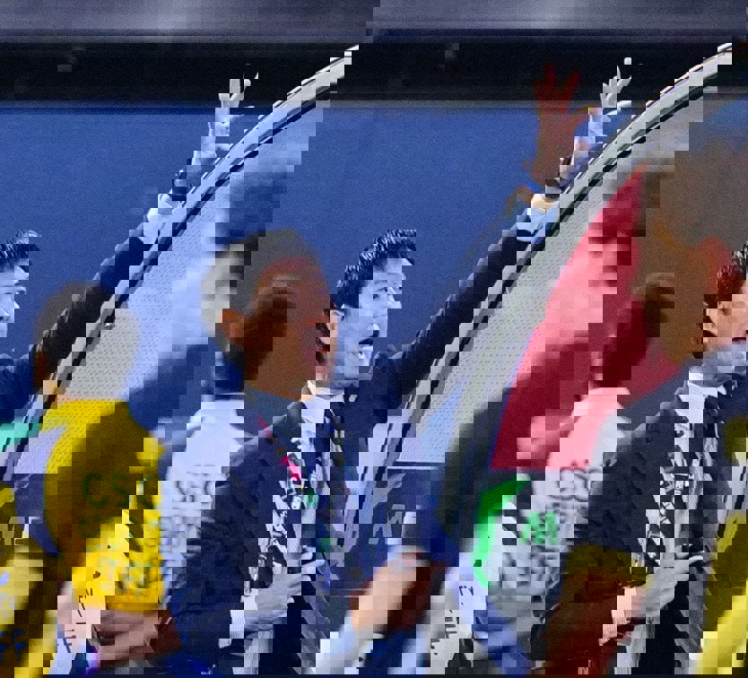 2223878