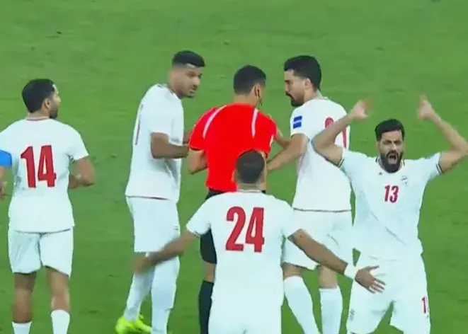 سریعترین اخراج فوتبال ایران با اشکهای آریا!