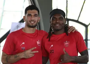هافبک جوان پرسپولیس با بیفوما داداشی شد!