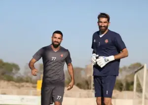 حمایت بیرانوند از مهرداد محمدی: حرف نداری!