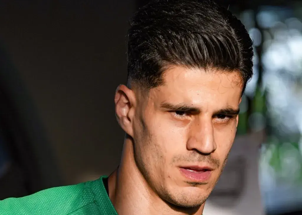 سیو طلایی نیازمند و نجات پرسپولیس در تختی
