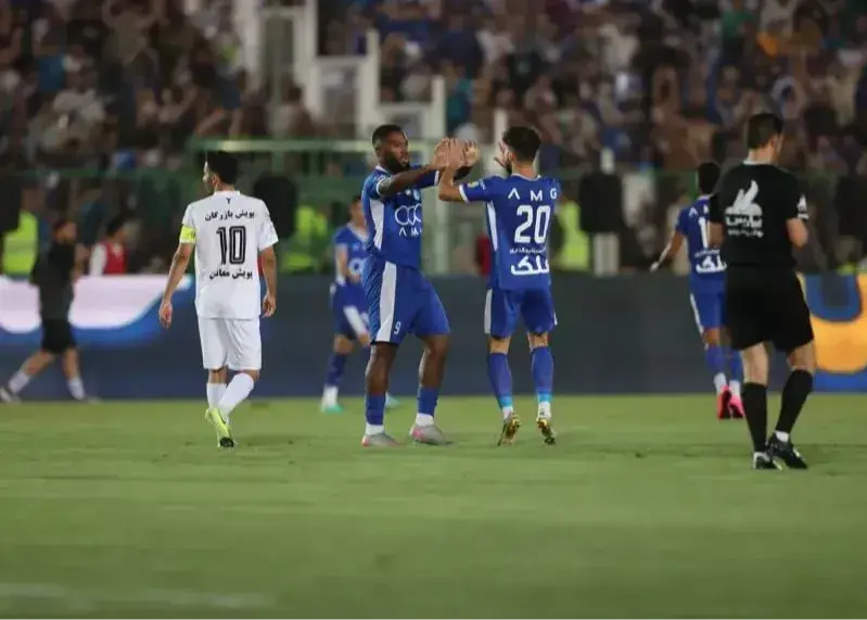 نازون از محوطه جریمه خارج نشود!