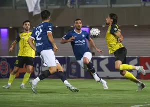 اولین گل کریولی، زیر طاق با مدل موی جدید!