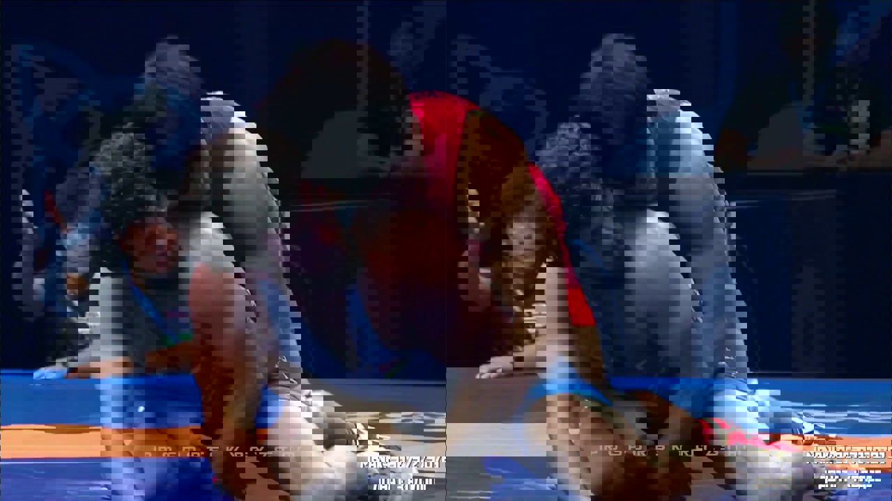 2225818