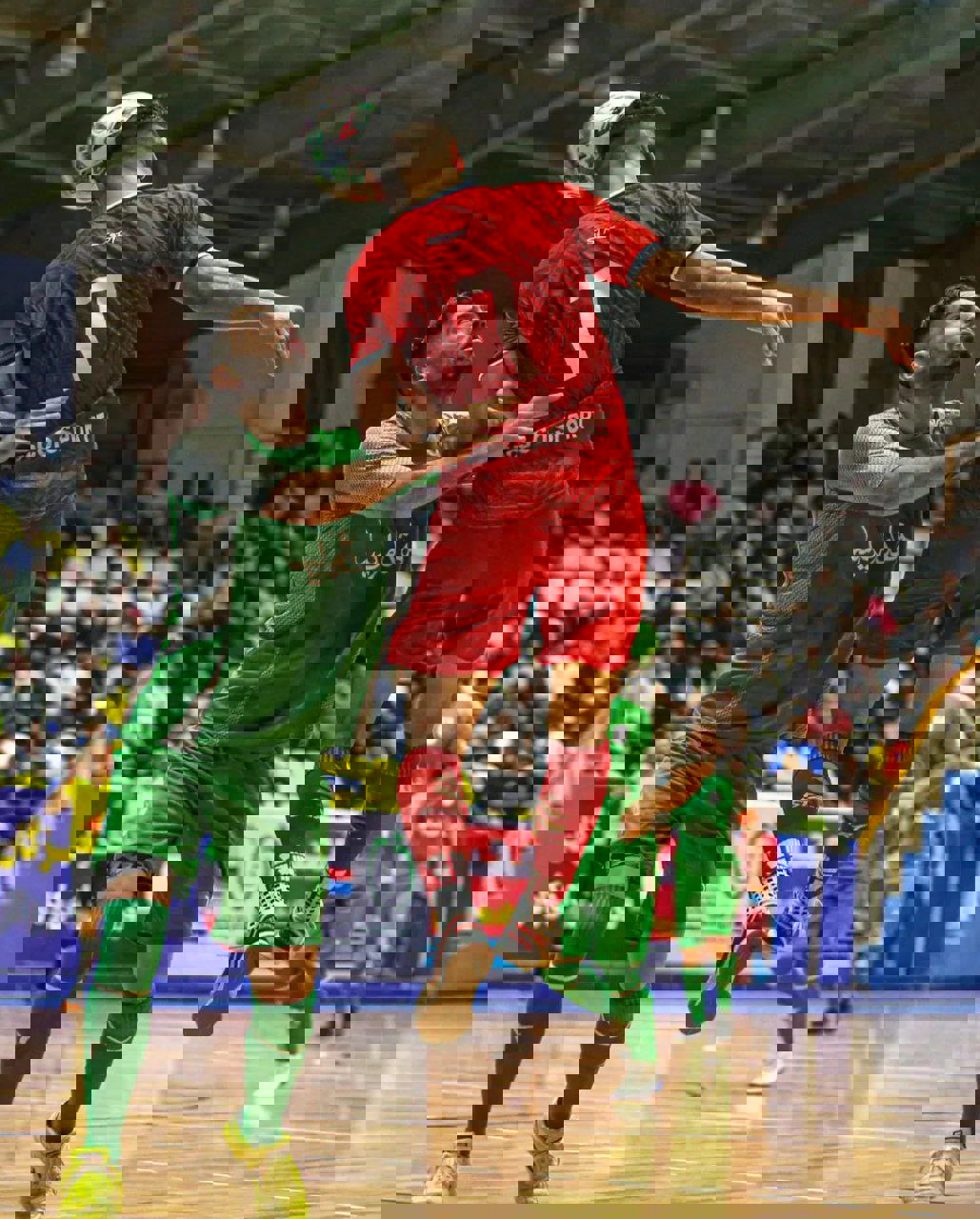 2225942