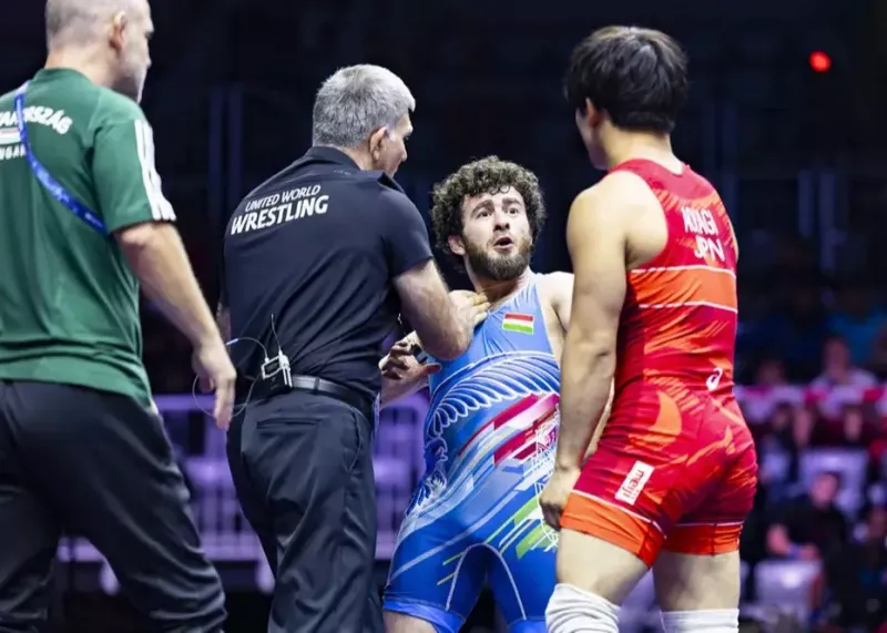 زد و خورد قهرمانان جهان روی تشک و داخل تونل!