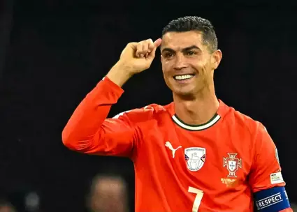 نجات ترامپ با مشهورترین فوتبالیست جهان!