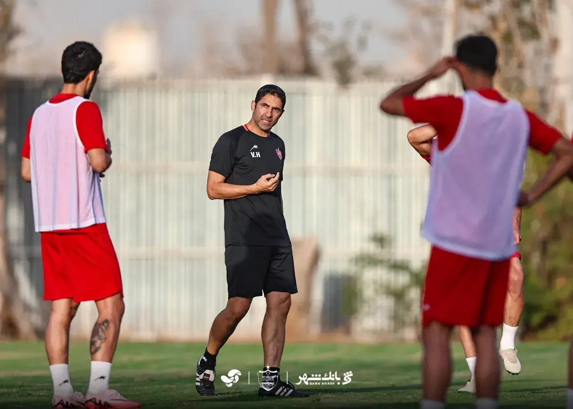 مرور انتقال‌های سریع در تمرین پرسپولیس