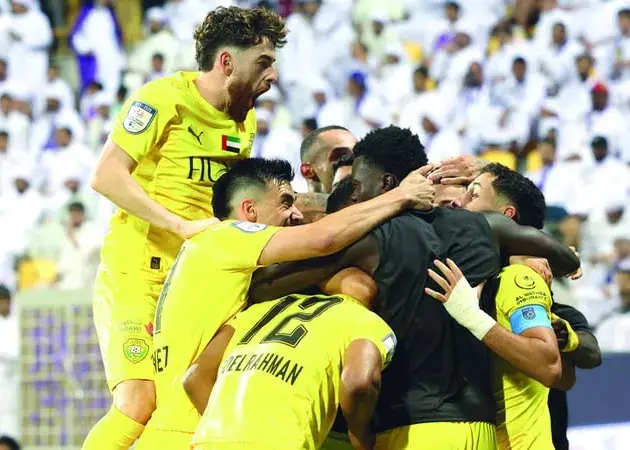 امپراتور با هوادارانش به دنبال شکست استقلال است
