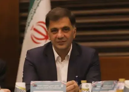 حجت کریمی: با تاجرنیا مناظره می‌کنم