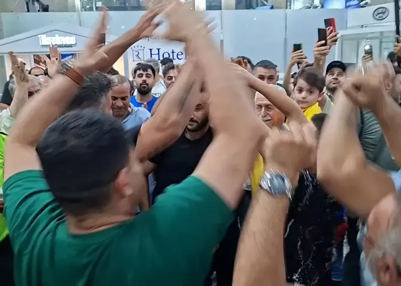 استقبال تاریخی از تیم ملی کشتی آزاد (عکس)