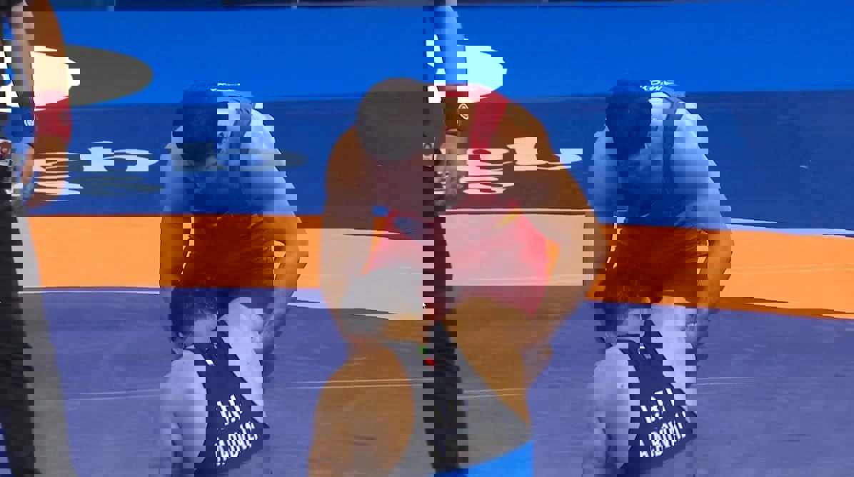 2227818