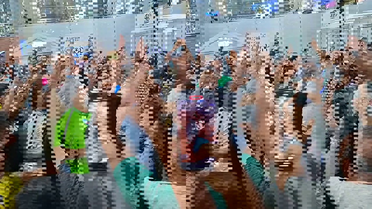 2227906