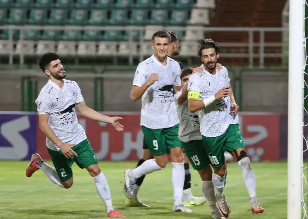تغییر عجیب حدادی‌فر در ترکیب تیم برنده!
