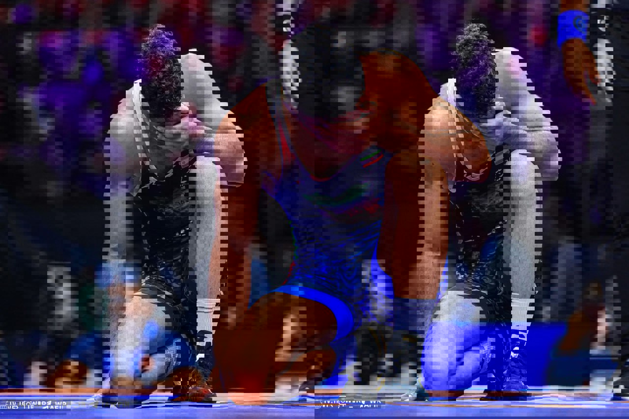 2228583