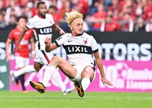 قاتل پرسپولیس کاشیما را صدرنشین کرد