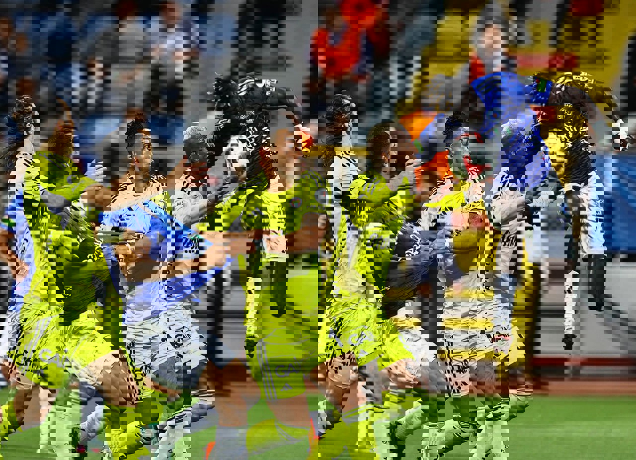 2229041