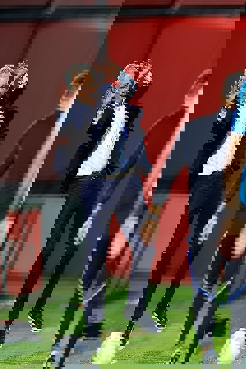 2228718