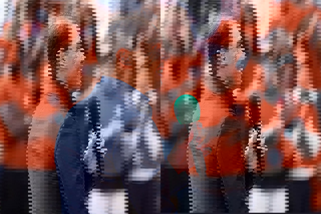 2229850