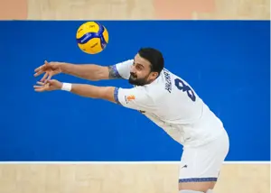 حضرتپور: حالا برای رسیدن به نیمهنهایی میجنگیم