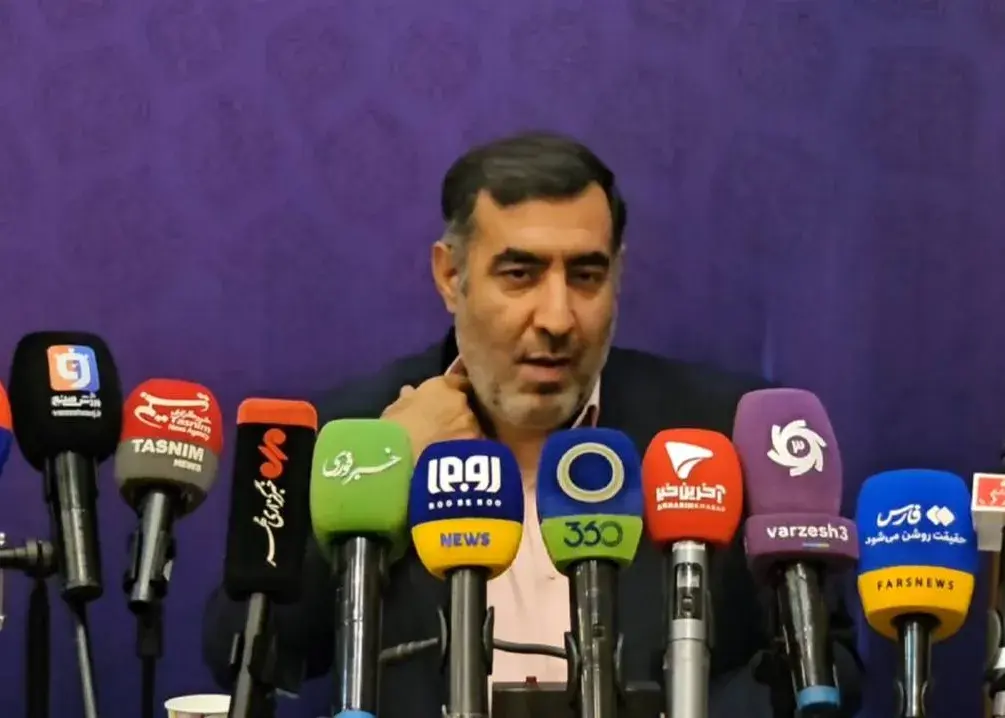 جوادی: دوربین‍ها را خاموش کنید تا بگویم!
