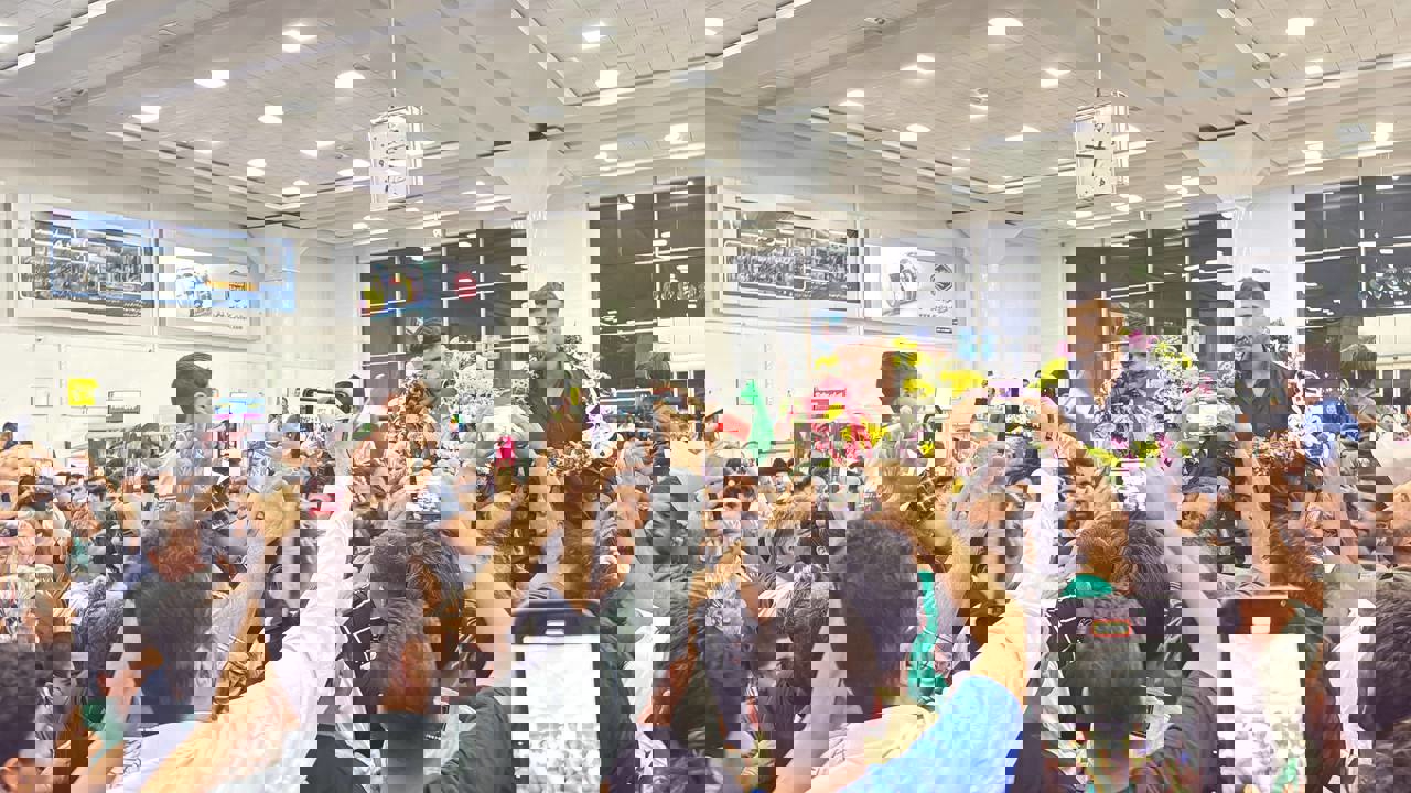 2230218
