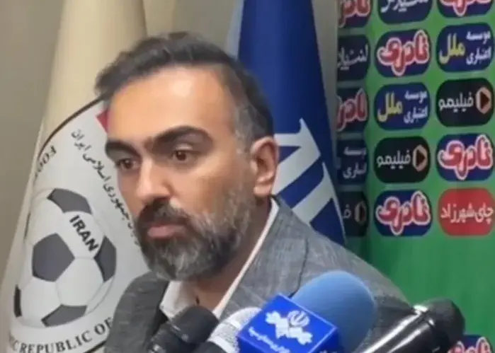 تنش در نشست خبری: استقلال مثل بقیه تیم‌ها!