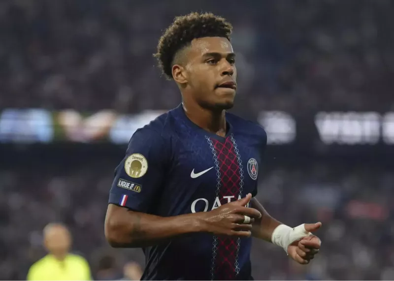 یونایتد باید رونالدوی جوان را از پی‌اس‌جی را بخرد!