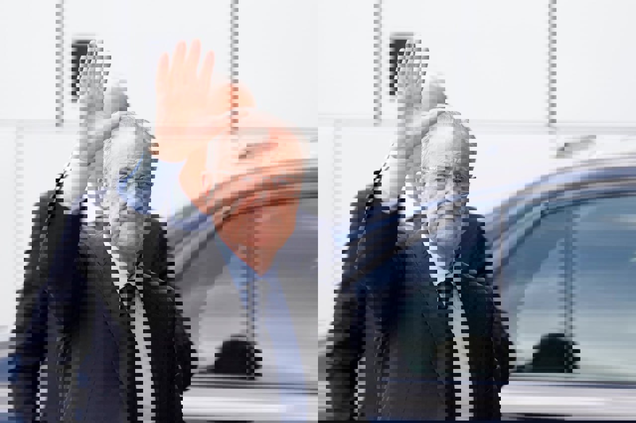 2230932