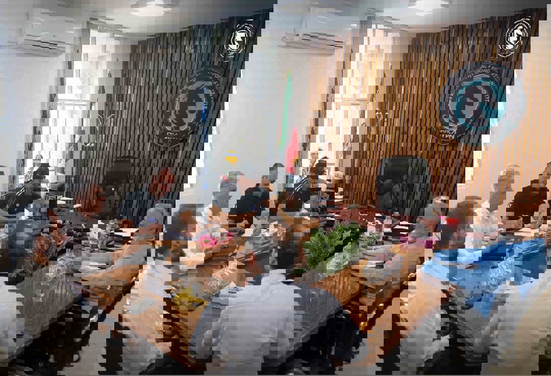 2231600