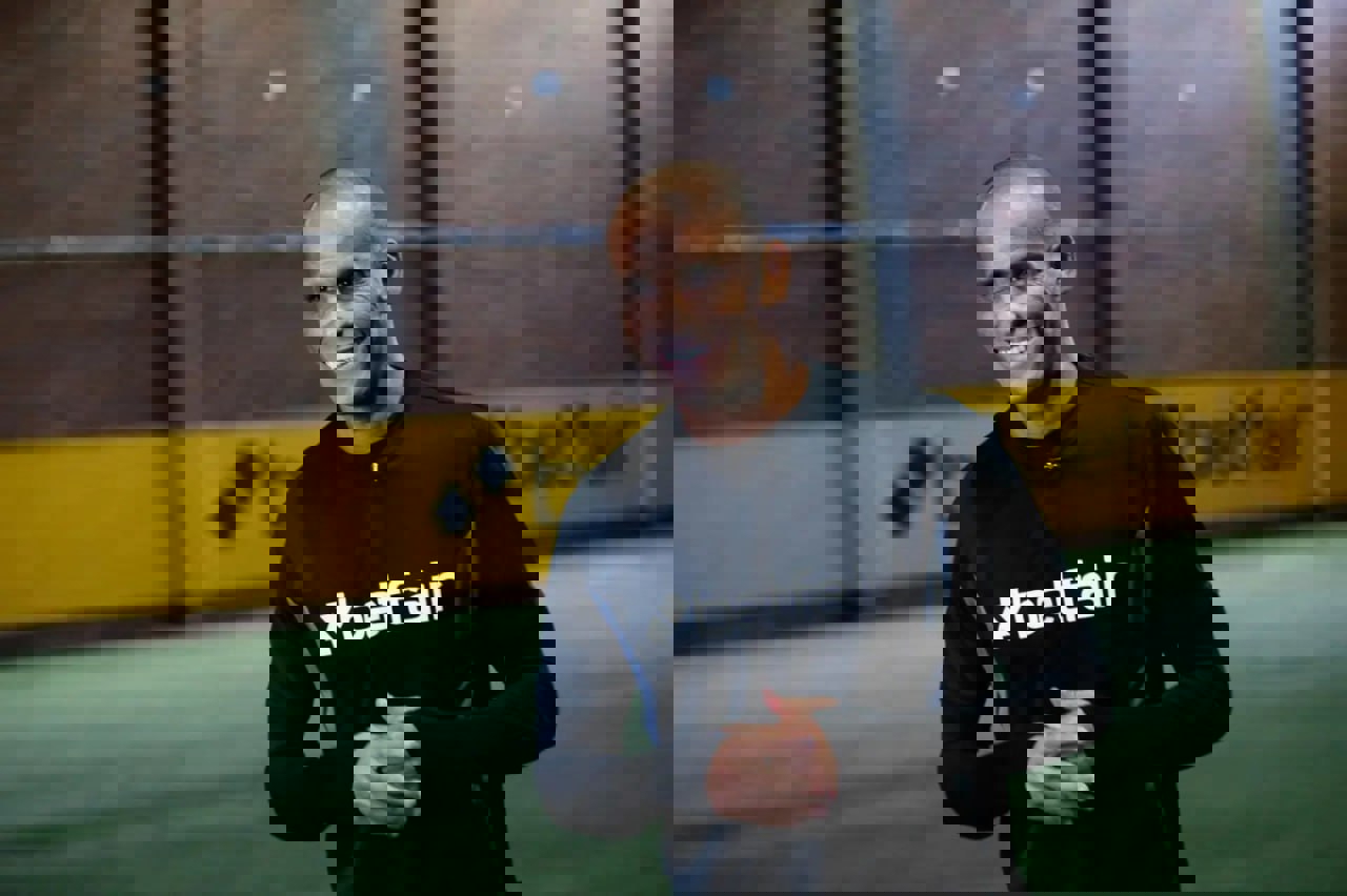 2232198