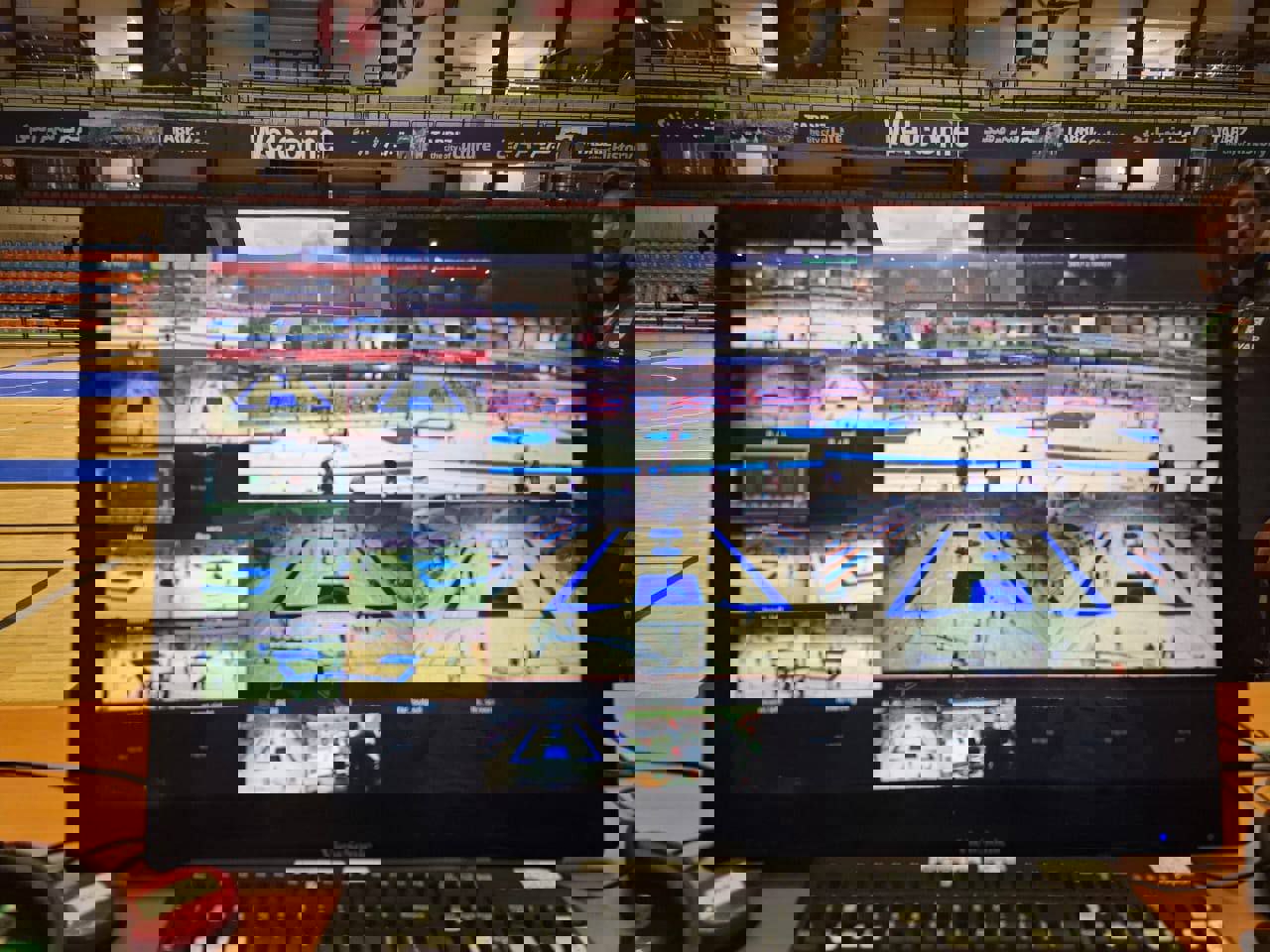2232683