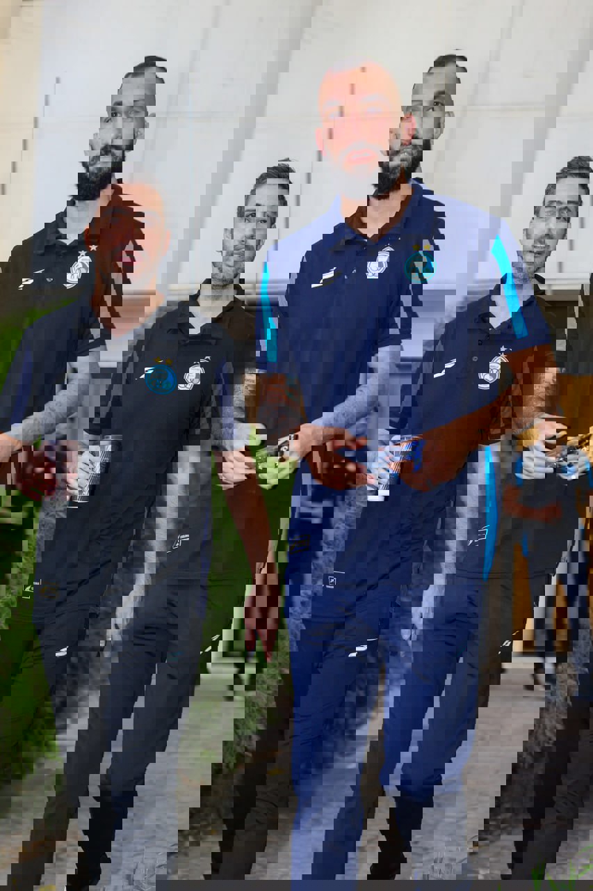2232886