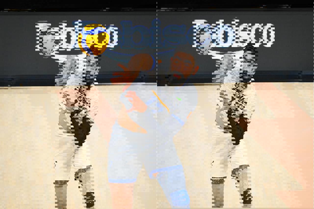 2232989
