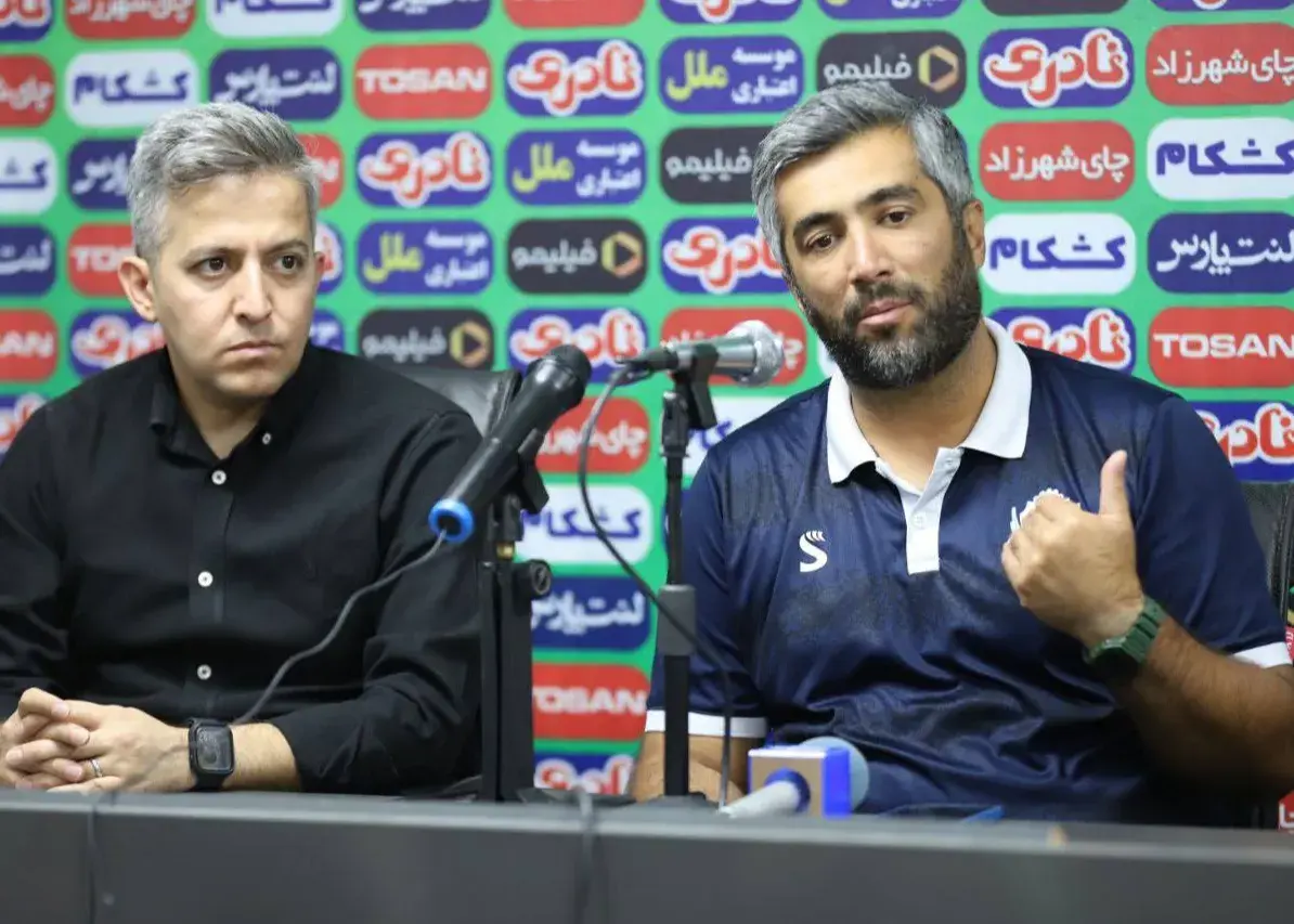 محافظت‌کار خطاب به جنگی: فوتبال خارجی ببین!