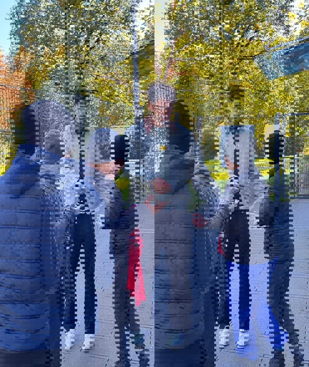 2233731