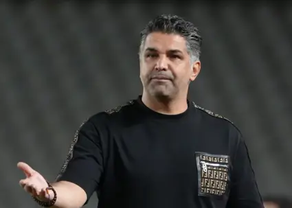 پیروز: کامنت ندهید از فوتبال لذت ببرید