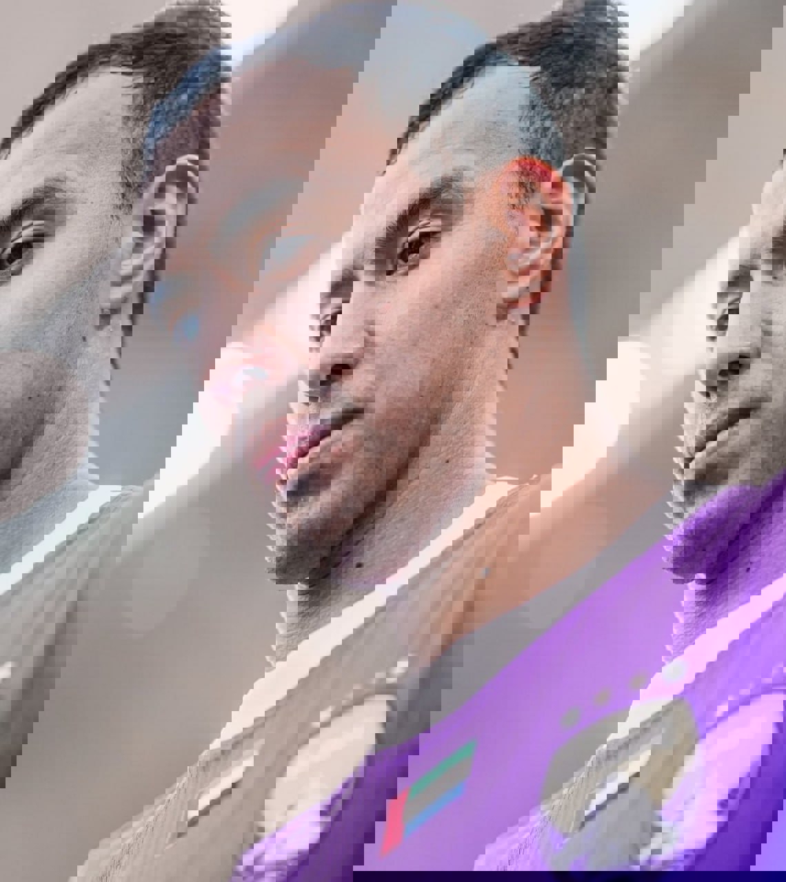 2233911